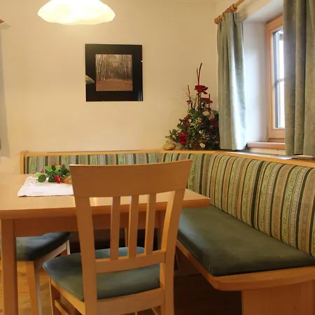 Stöcklgut * Aisdorf